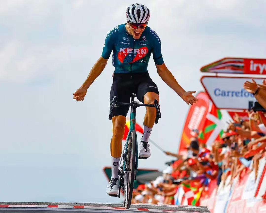 Il team Cohen Pharmaceuticals rompe l'assedio e vince il campionato a tappa singola